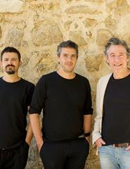 Cartaz: SUL/BERNARDO COUTO, BERNARDO MOREIRA E LUÍS FIGUEIREDO HÁ FADO NO CAIS