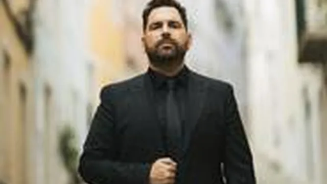 Cartaz: MARCO RODRIGUES CANTA CARLOS DO CARMO | HÁ FADO NO CAIS